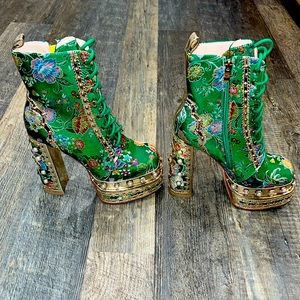 Azalea Wang platform booties US women’s 9